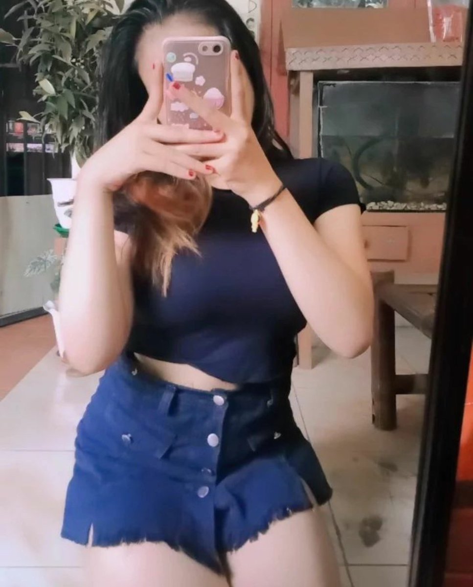 tanteemok's tweet photo. Hujan hujan gini bnyk lolok kenyang ngawag wkwk https://t.co/ZsTYm5RJoe