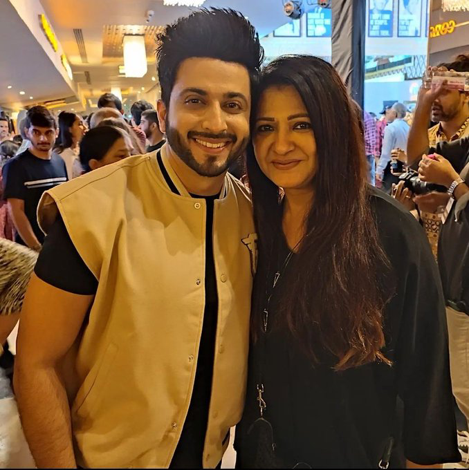 Finally we got another reunion😭🤍🥺✨

#TheKaranLuthra❤️‍🩹&amp; 'Kareena Bua'🥺🖤💛

•#DheerajDhoopar #RajKumarYadav #RKY #SherdilShergill•
