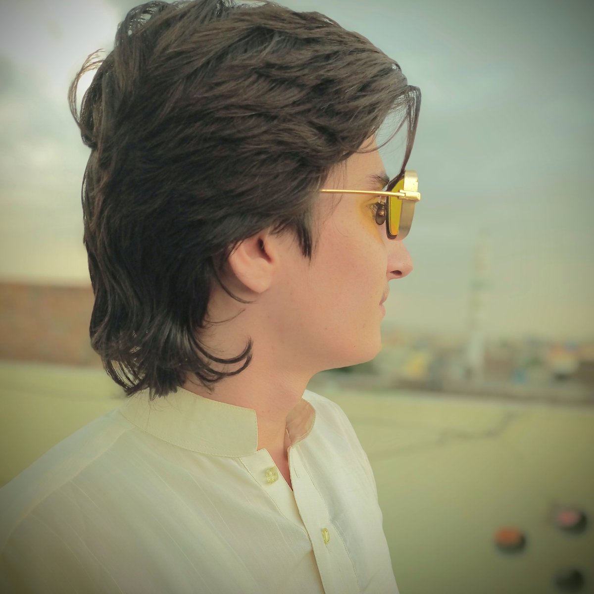 MuhammadHalal6's tweet image. میری تعلیم  میرے خواب  ادھورے رہ گۓ
اس شخص کا بچھڑنا مجھے خود سے بیزار کرگیا🖤