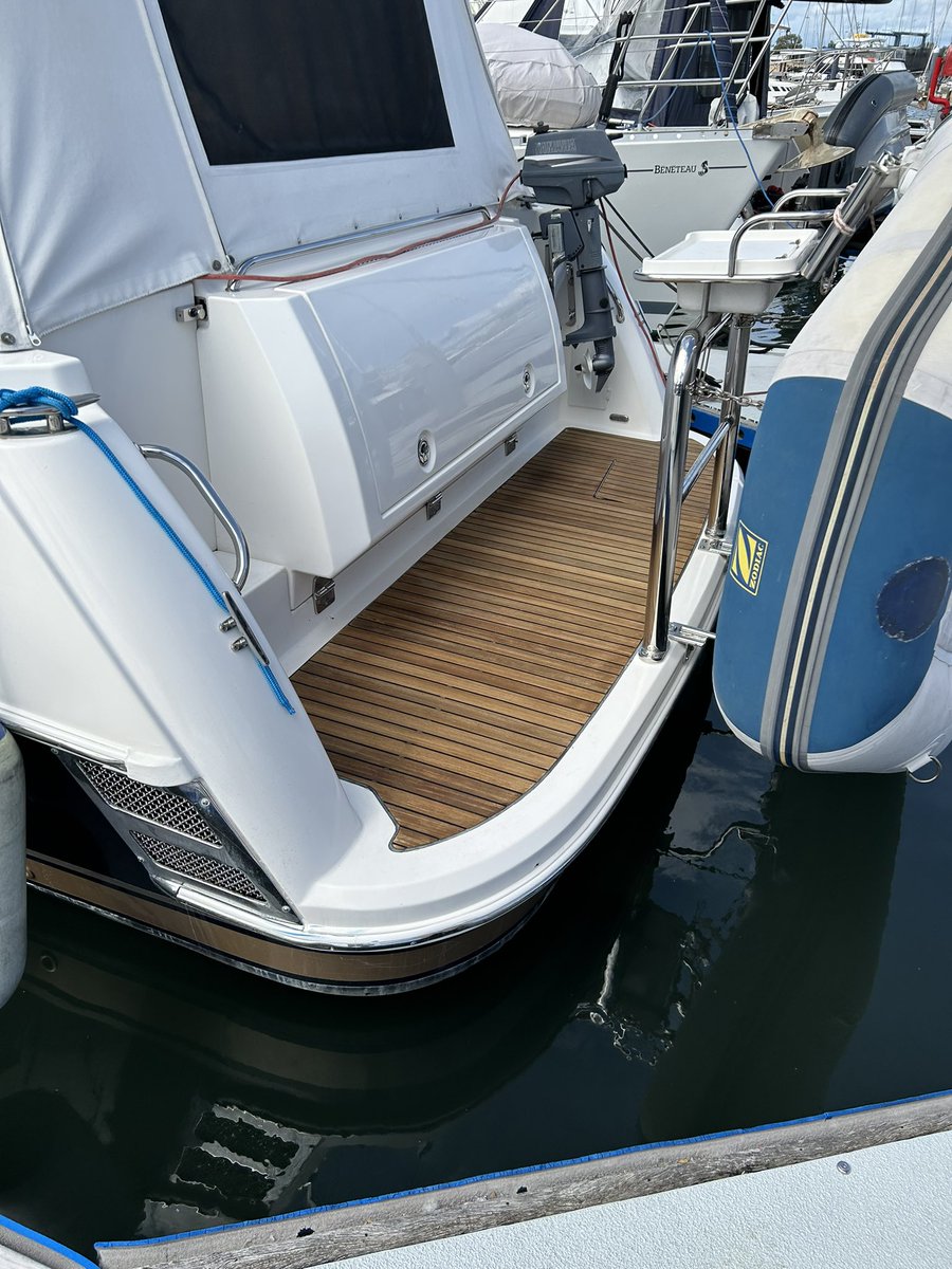 KingsMarineEas1's tweet photo. Nice outcome to this 36 2006 #SunSeeker try topside 2stage and seal and teak sand and sealed #marinedetailers #mobliedetailing #presale #eastcoastmariner #gtechniq https://t.co/Y1qylnKcq8