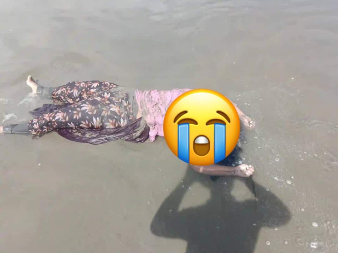 Abdulla_AH7's tweet photo. We (Rohingya) always put our lives in risk in search of safe &amp; better life but always what we are lossing is our lives. Few days ago dozen of Rohingya lost their lives in Bay of Bengal while fleeing to Mayasia from Bangladesh refugee camp &amp; still dozen of people missing.

📷 crd https://t.co/dICUTQZYHP