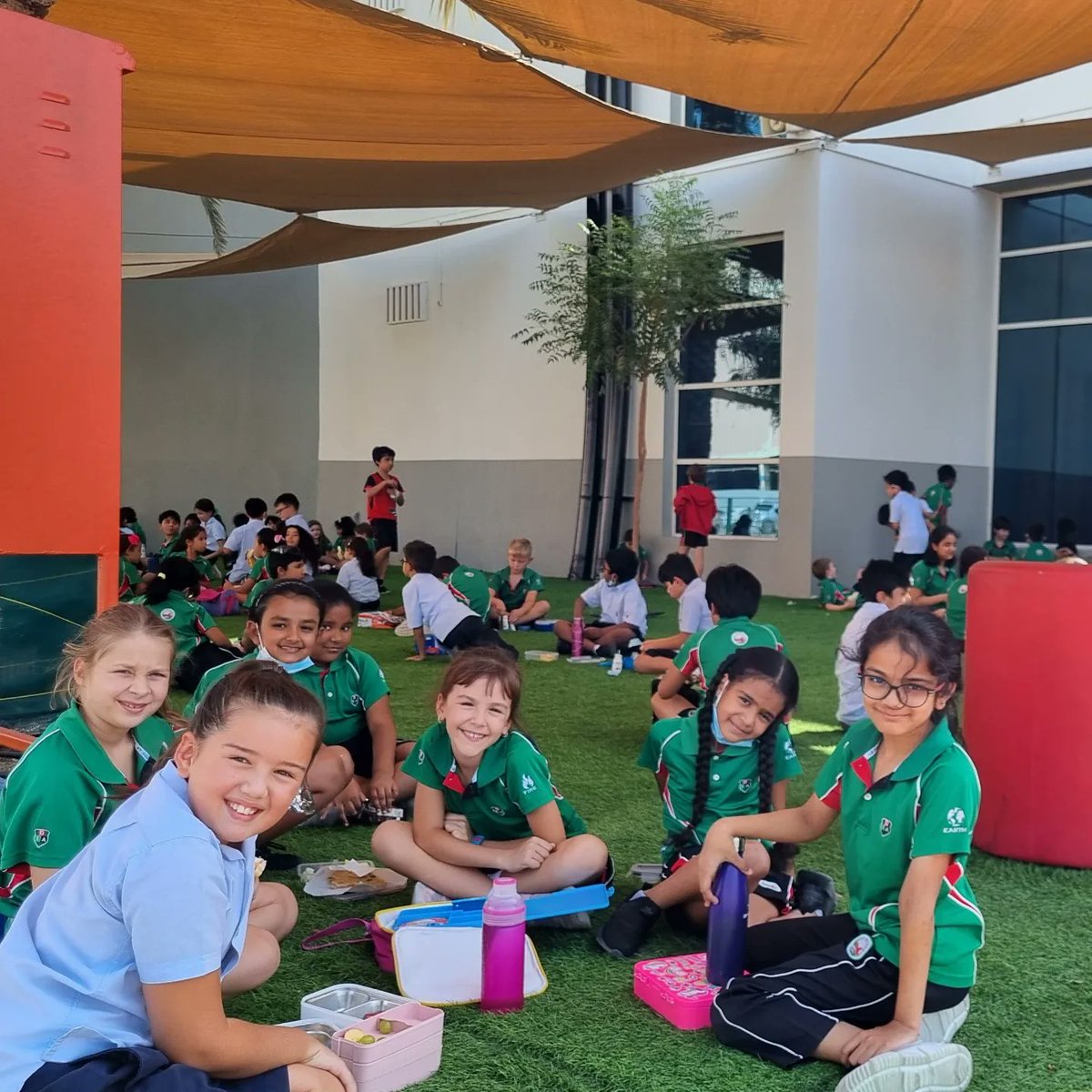 DIABarsha's tweet photo. Our outdoor shaded areas are the perfect place for a picnic now the weather is cooling! Time & space to recharge before more learning! #DIABfun #DIABwellbeing #DIABfacilities #DIABcommunity #DreamInspireAchieve https://t.co/T3AIFfPXJx