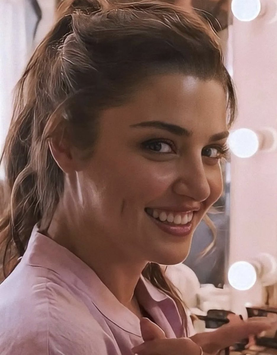 Maria79127643's tweet photo. Buongiorno❤ #HandeErcel https://t.co/MyoqtR4qLt