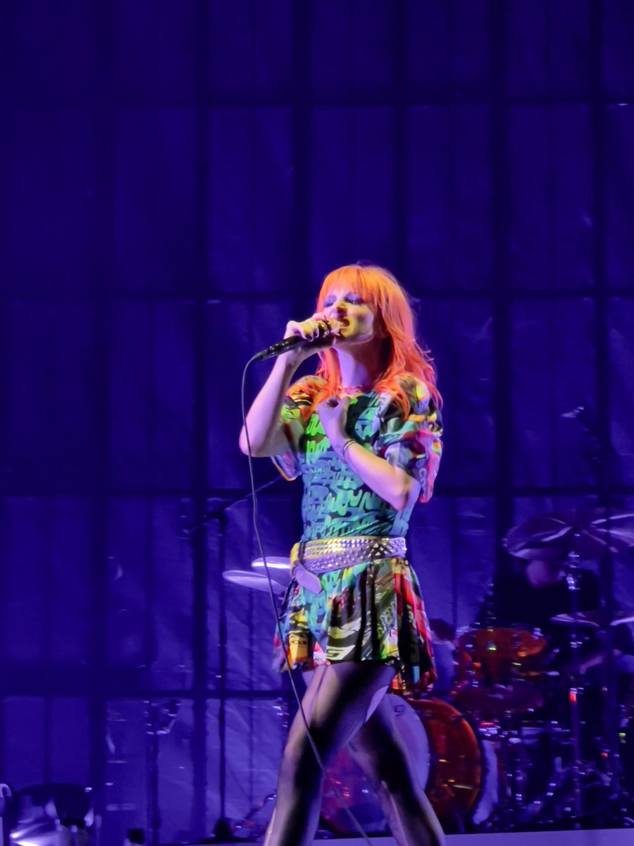 mars_adventures's tweet photo. Paramore in Utah ✨
#Paramore #paramoretour #paramoreutah #ThisIsWhy https://t.co/JJH6sf9WJi
