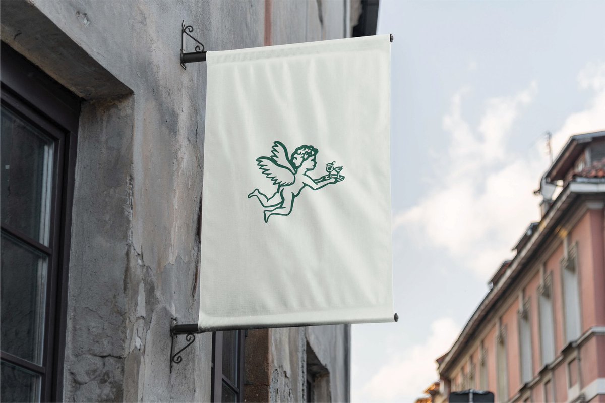 One of the projects I’ve completed during my absence on social media☺️ 

Logo design for an italian restaurant in Lisbon/Portugal. Double L creates a heart on the monogram for Liquid Love💛

#GraphicDesign