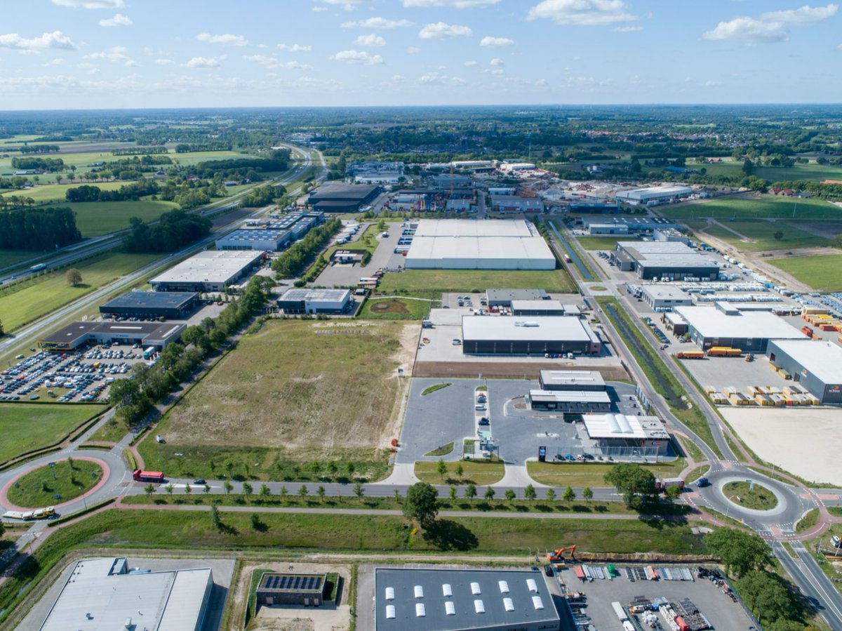 Gem_OostGelre's tweet photo. Op zaterdag 15 oktober wordt in Groenlo voor de eerste keer de Open Bedrijvendag Oost Gelre gehouden. Van 10.00 tot 15.00 uur zetten 20 mooie bedrijven op bedrijventerreinen De Laarberg en Den Sliem hun deuren open voor publiek: https://t.co/UxXfwDLSFv. https://t.co/iskgPVIlLD