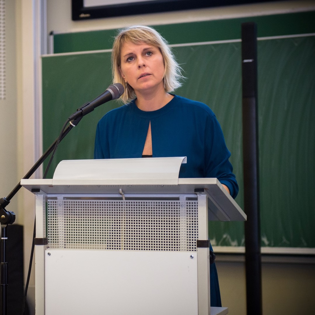 Gisteren nam collega prof. Griet Roets de leerstoel 
<a href="/PelicanoBE/">Pelicano</a> aan. 

Promotor Roets wil via #onderzoek inzetten op de structurele aspecten van #armoede bij kinderen.

Meer info via:
ugent.be/schenken/nl/ho……
<a href="/ResearchUGent/">Ghent University Research</a> @Ugent