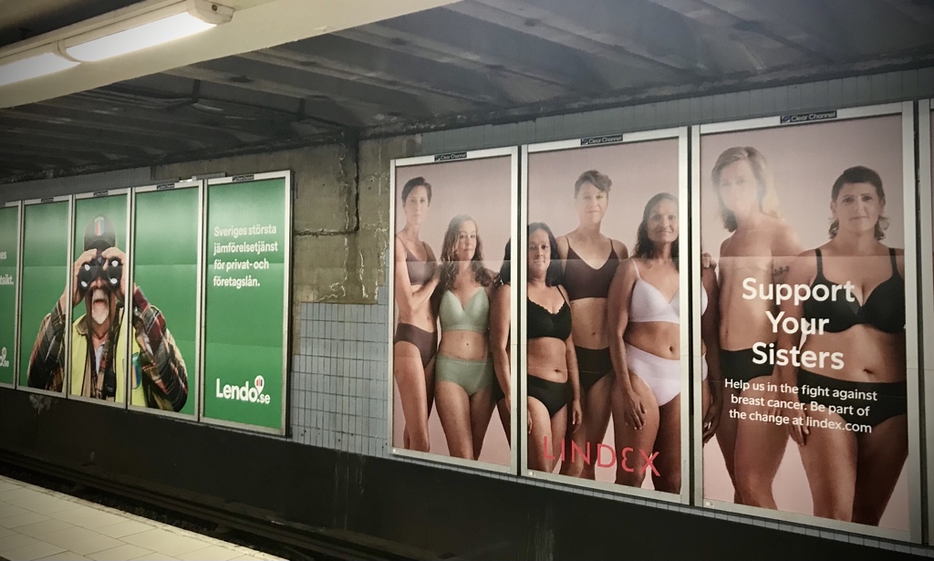 Vad är det för en snuskhummer som står där borta med sin kikare