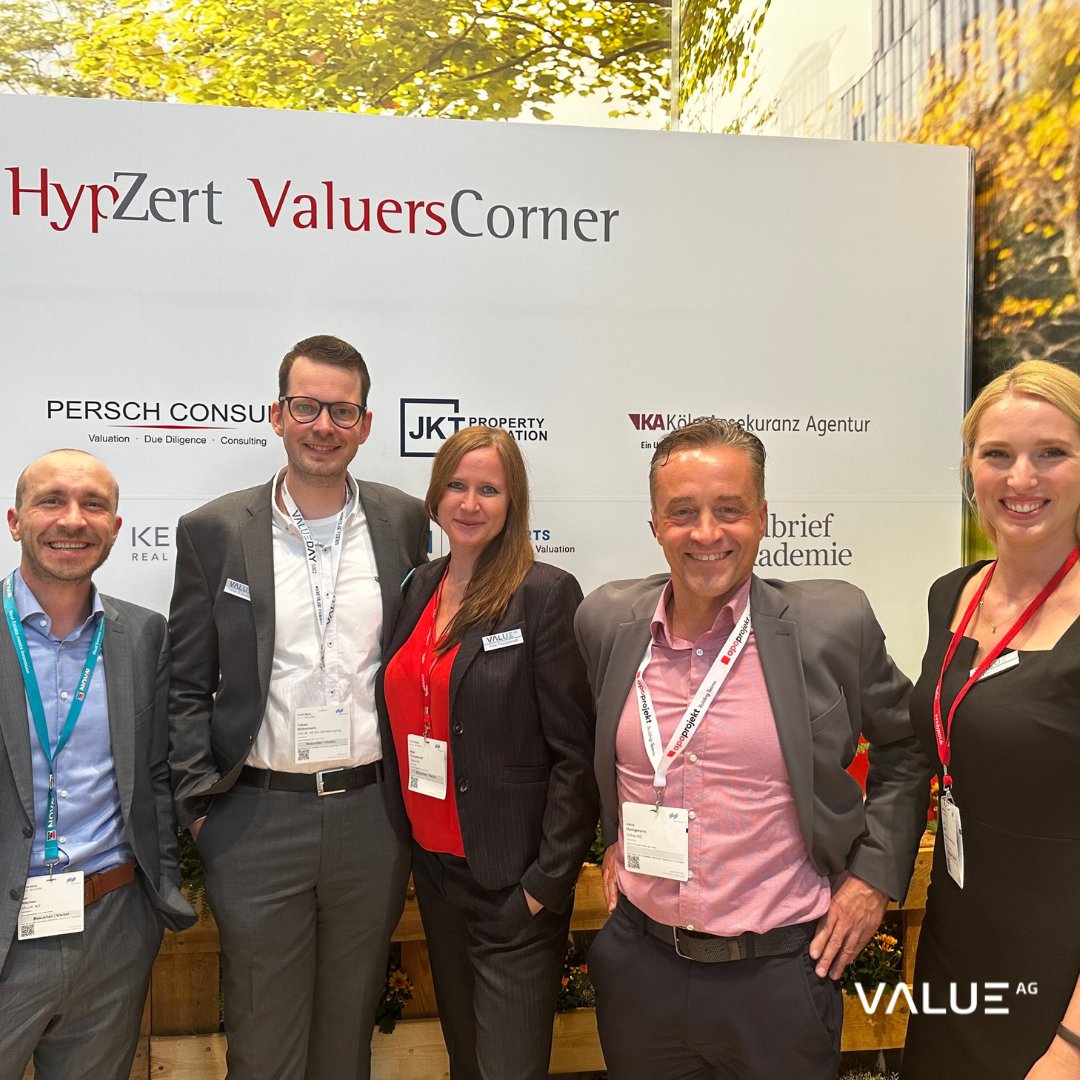 Zweiter Tag auf der #ExpoReal - unsere Kolleg:innen der #ValueAG sind bereit und freuen sich auf weitere spannende Gespräche! #immobilienbewertung #immobilienbranche #immobilienfinanzierung