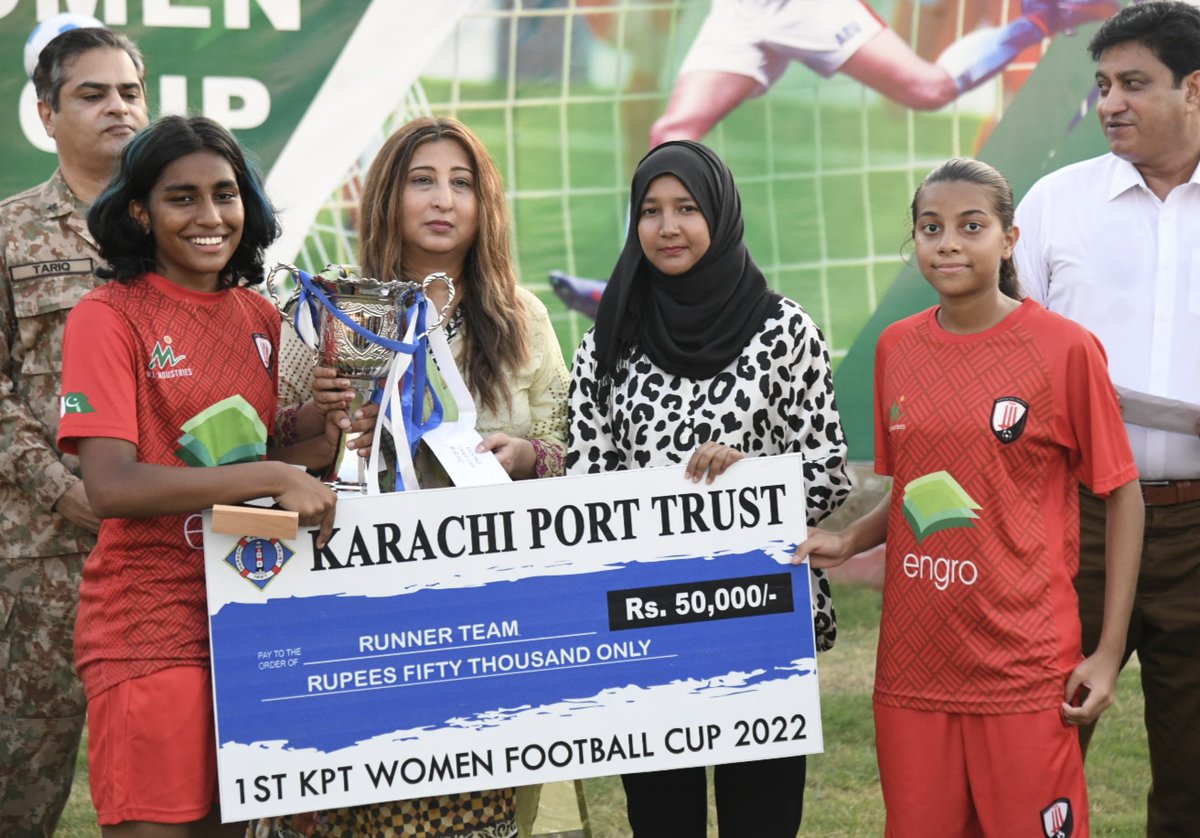 karachiunitedfc's tweet photo. Our statistics from the 1st KPT Women's Football Tournament -

Final Standing - Runner ups 🥈

Best Player of the Tournament - Eschal Shaikh (KU Women's Captain) 🏆

Top scorers - Eschal &amp; Ilsa (3 goals) ⚽️

@EngroCorp 

#karachiunitedwomen #karachiunited  #womeninfootball https://t.co/6DfVQSzK0k