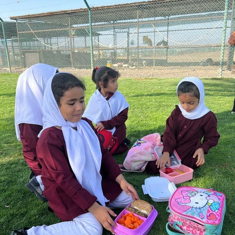 firqschool's tweet photo. #مدارسنا_مستقبل_واعد 
رحلة أبطال الصف الأول العلمية إلى متنزه النعام https://t.co/dgvrDKaZfv