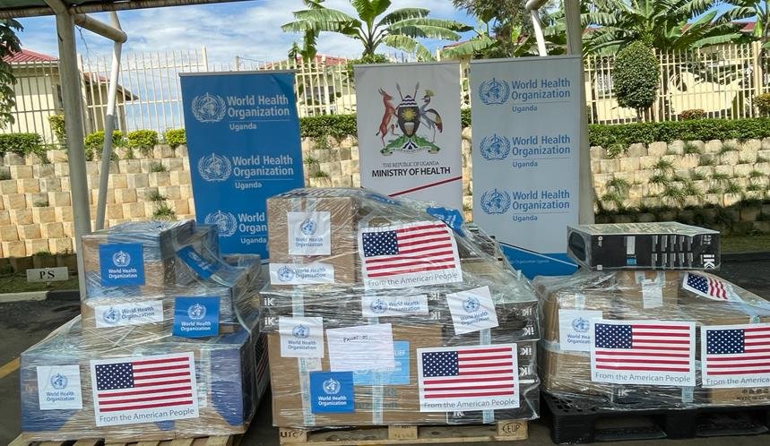 WHOUganda's tweet photo. .@USAID through #WHOUganda has donated 3 Viral Hemorrhagic Fever kits to @MinofHealthUG to support the #EbolaOutbreak response in #Uganda. The supplies will contribute to the protection of health workers managing patients in #Ebola treatment centres.
@usmissionuganda https://t.co/cKKfFGgTFj