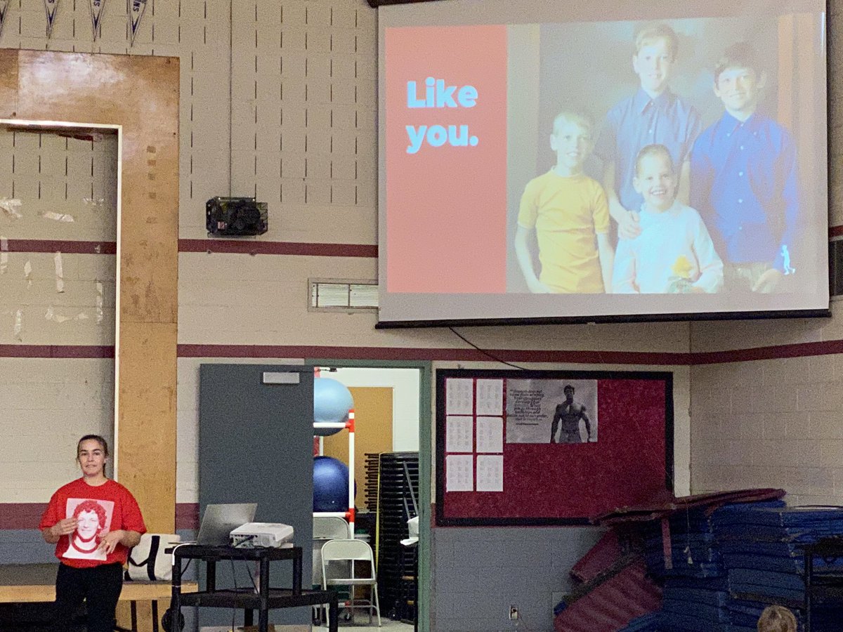 TeachingMsJones's tweet photo. Thank you so much to Erica from the @TerryFoxCanada for coming to remind us how courageous and determined Terry Fox was and why carrying on his run and memory are so important! Our run is on October 6, and students can donate until October 13! @ROPShdsb https://t.co/7HbWkytd1H