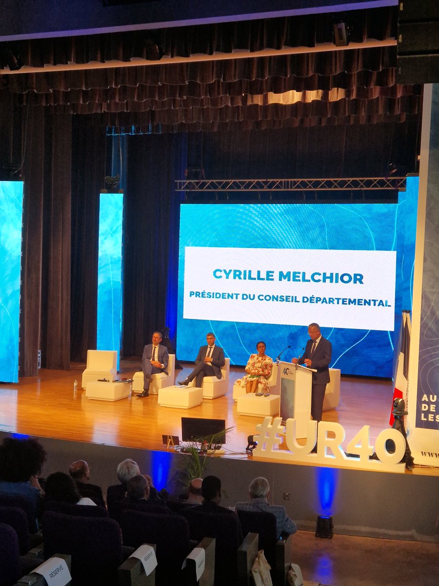 Univ_Reunion's tweet photo. #Ur40
#Allocutions officielles en ce début de colloque avec @f_miranville @Prefet974 @Region_Reunion @departement974
Le live : https://t.co/Prw2kIV8sW https://t.co/oC00cbDs1B