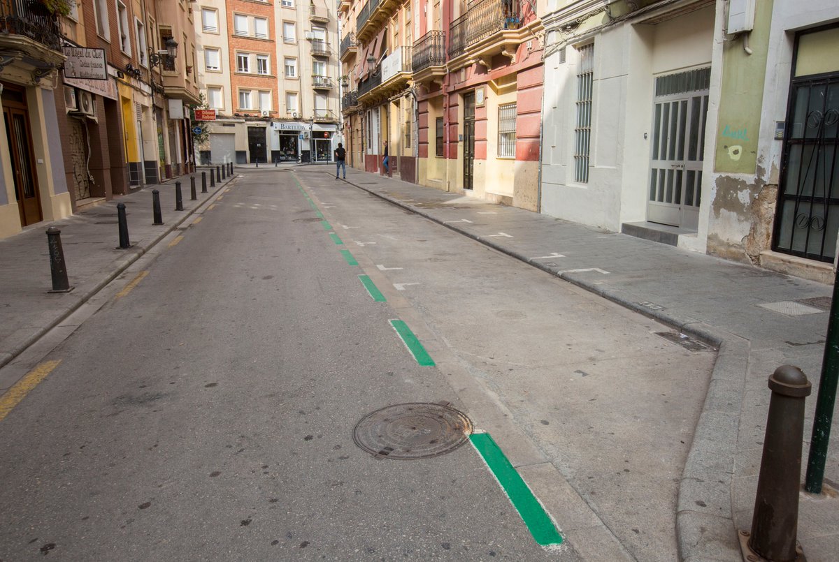 lasprovincias's tweet photo. El parking de colores de Ruzafa se estrena con fracaso 

✍ Álex Serrano (@alexserrano6) 

📰 Suscriptores LAS PROVINCIAS On+ |
https://t.co/rDGQty2TGx https://t.co/jRfJUmsar1