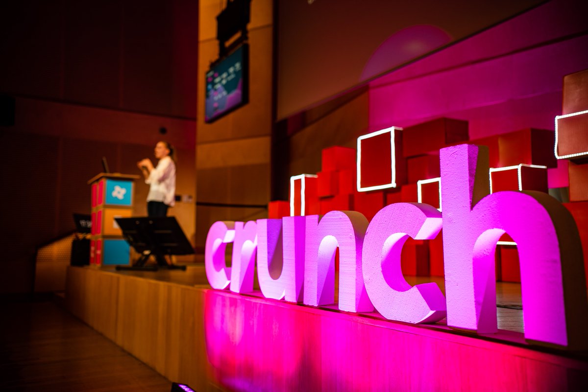 crunchbp's tweet photo. Second day of Crunch Conference ๐
Amazing speakers, attendees, sponsors and some fun games at the Networking Night sponsored by EPAM ๐ซ
#CrunchConf #CraftHub #WhereTechEventsBegin https://t.co/XvDMybWjRN