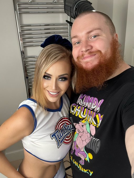 Thank you @chewyco for shooting this years calendar with me, can&rsquo;t wait to show you what we got up too<a class="tags" target="_blank" title="On Twitter" href="/?out=eyJ0eXAiOiJKV1QiLCJhbGciOiJIUzUxMiJ9.eyJpYXQiOjE3MjA3MjgzMzMsImlzcyI6InR3cG9ybnN0YXJzLmNvbSIsIm5iZiI6MTcyMDcyODMzMywiZXhwIjoxNzUyMjY0MzMzLCJyZWRpcmVjdF91cmwiOiJodHRwczovL3R3aXR0ZXIuY29tL2NoZXd5Y28ifQ.AfXuxpFwJwIg1VzWJj0cA19zfdcvOFhLFX701PG3n37Fbh5bpE9OoUiutaKHnhwq0vVxgiQf09ZCl5-QB0Q3zw">@chewyco</a><a href="/tag/scream6"class="tags"><span>#scream6</span></a>