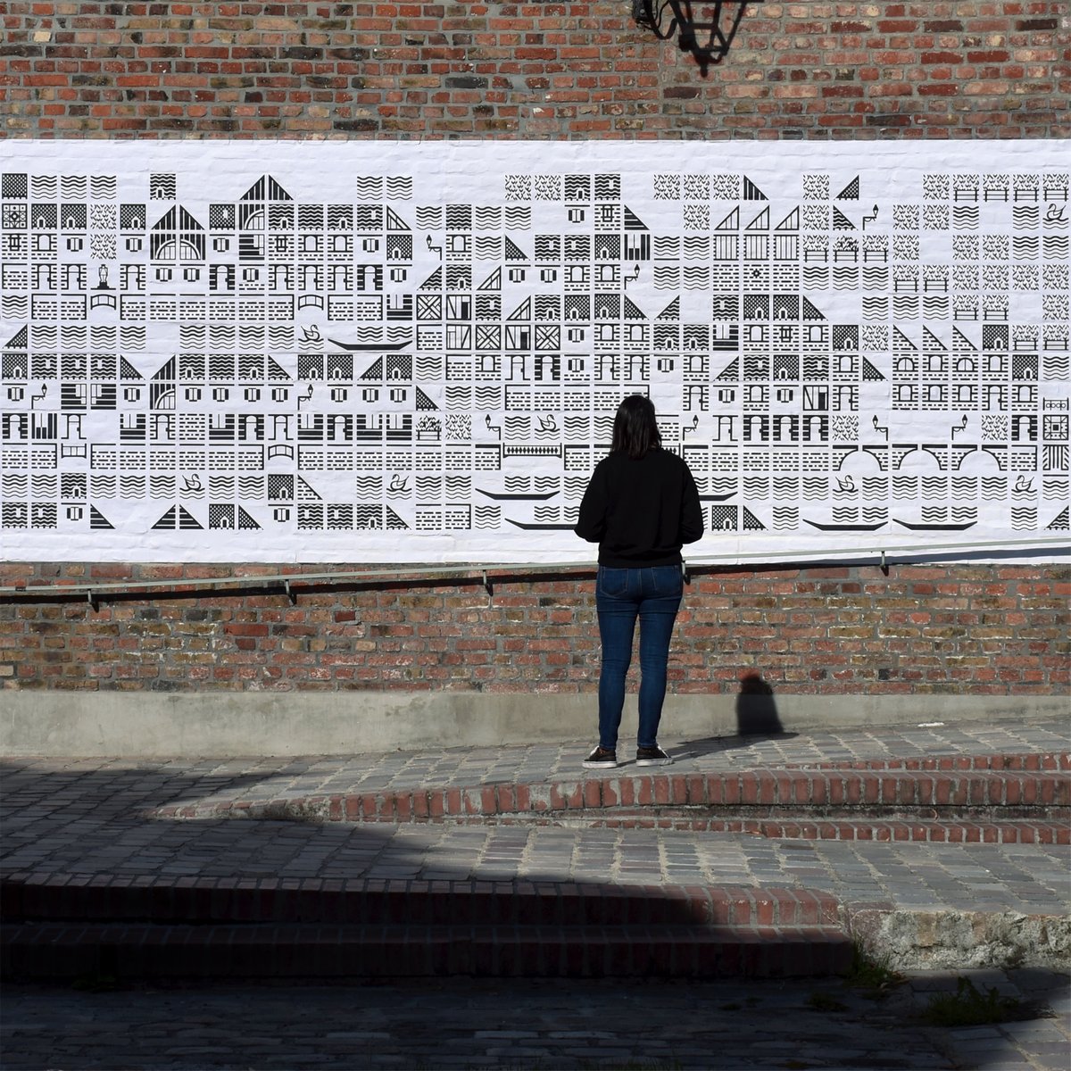 Le parcours Art Urbain du festival IC.ON.IC est à découvrir jusqu'au 17 décembre 📸
Retrouvez "Saint-Leu Map", une représentation graphique du quartier, 📌25 rue Dame-Jeanne !!

#iconicamiens #amiensmetropole #amiens #amienstourisme #streetart #graphicdesign