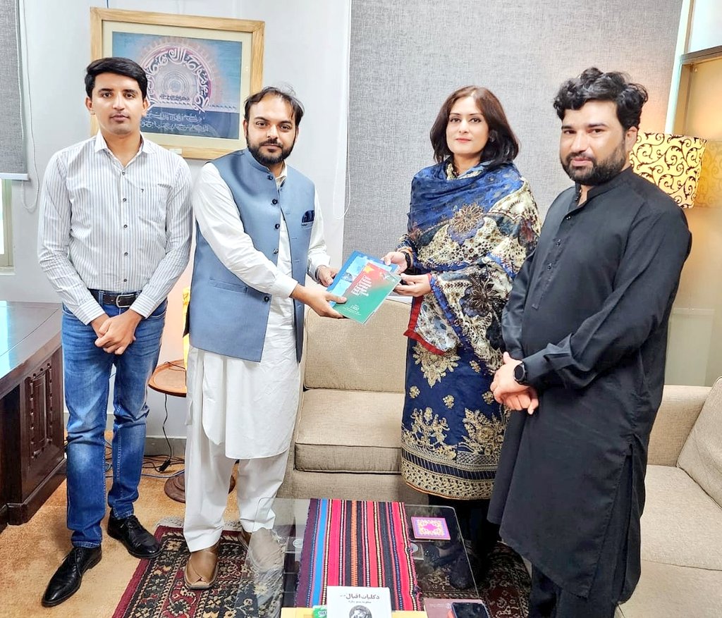 KKamboh's tweet photo. It was great to visit the kind office of Syeda Shafaq Hashmi Deputy Secretary National Heritage and Culture Division. Truly inspired to see her dedication and enthusiasm to serve the nation. We presented her the books published by Riphah on different thematic areas. https://t.co/xKUKdWz6l4