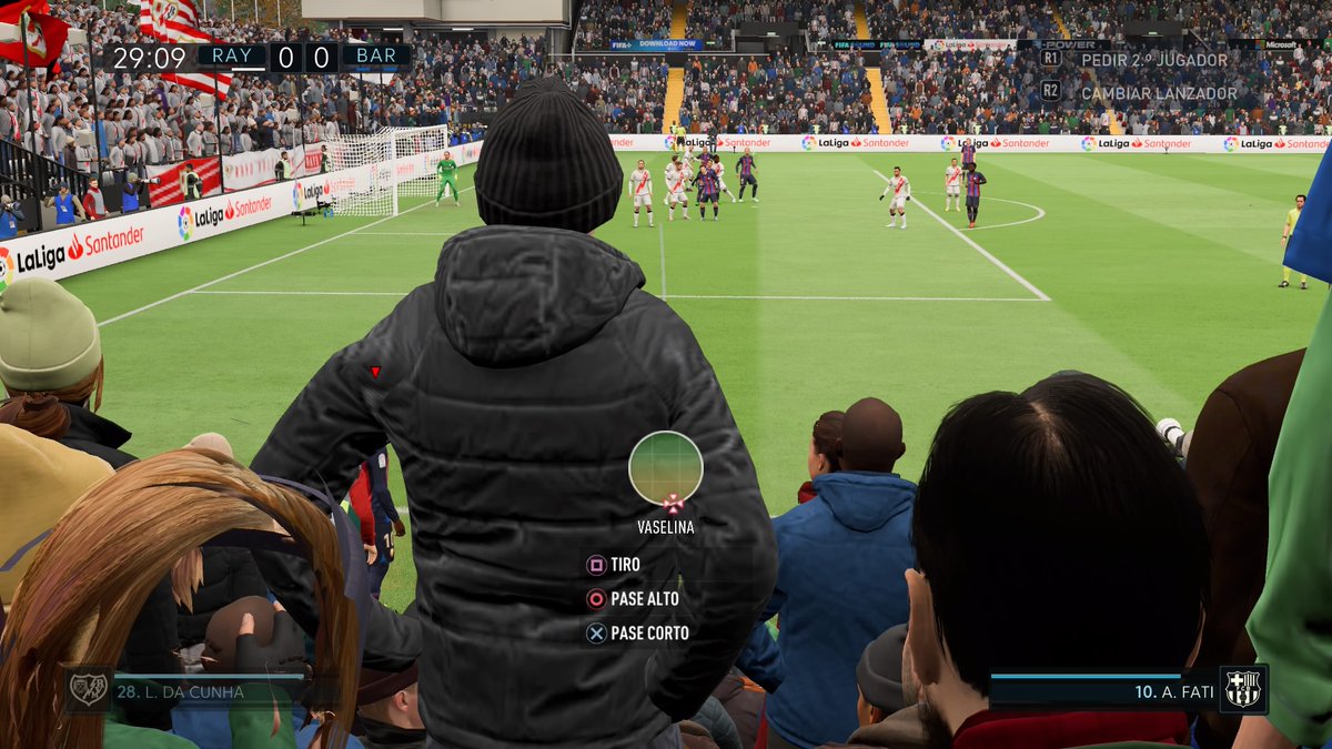 Amanduquii's tweet photo. Pov: estás viendo el Rayo-Barça y el de delante no te deja ver la jugada #PS4share https://t.co/IrPdQLlKTU