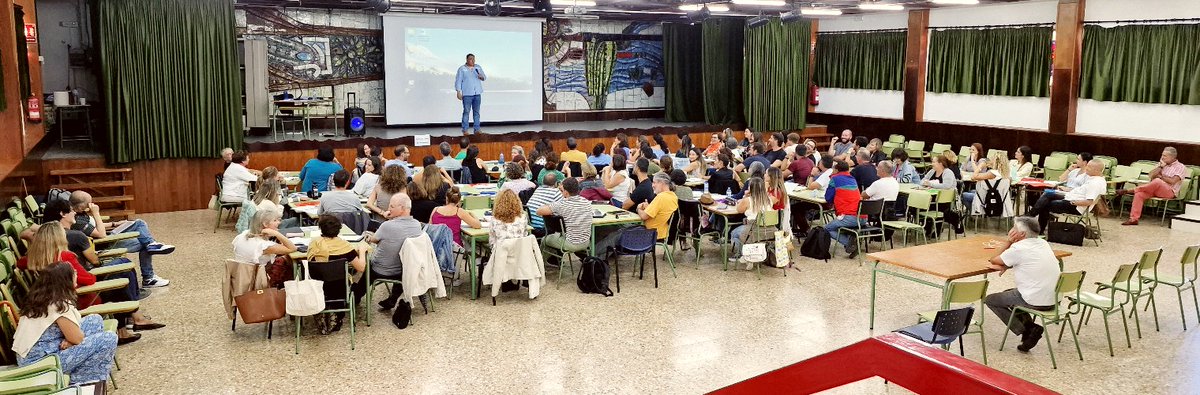 EducacionGobC's tweet photo. 🧮Unos 100 docentes participaron en el curso formativo “Didáctica de las matemáticas desde Infantil a Secundaria”, que el pasado fin de semana se celebró en el IES Domingo Pérez Minik 

✅El objetivo ha sido avanzar en la mejora de la competencia matemática del alumnado https://t.co/pqdMBRuKfE