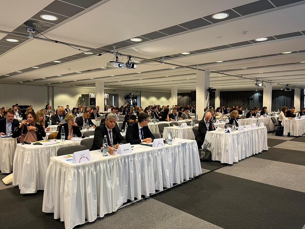 EMNMigration's tweet photo. 📢 EMN Czech Presidency Conference
EU and Labour Migration: Needs, Strategies and
Challenges
We are 🔴LIVE - watch with us the conference 👉https://t.co/J8NW098Kux https://t.co/bthGGeRFTL