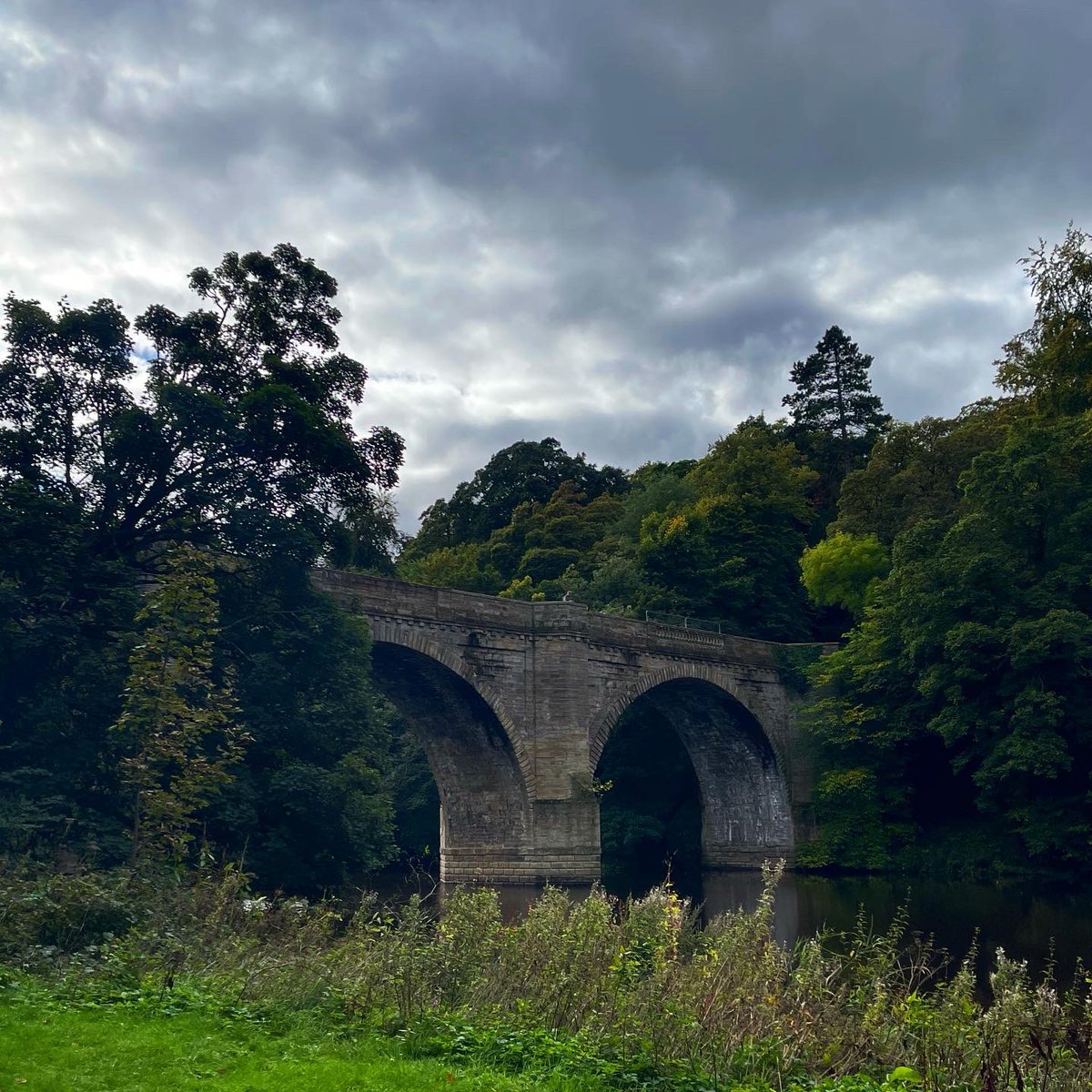 Just back from a rare non-music-related #roadtrip, making the 1000-mile round trip to deliver our eldest to #UniversityofDurham for start of his 2nd year there. Thanks to a hotel stop en route, we arrived in time to fit in a very pleasant #walk along the #RiverWear, ->