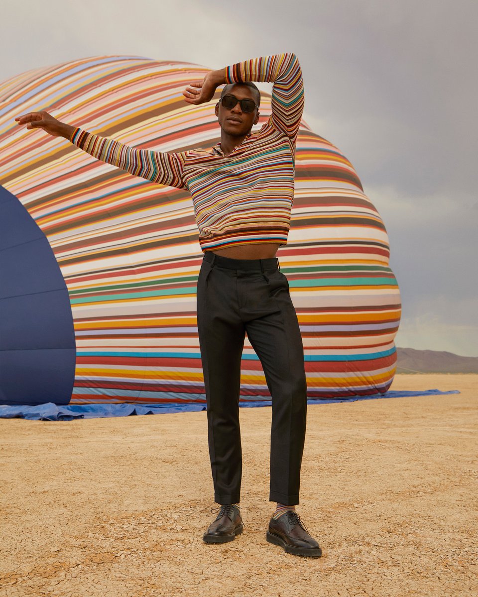 PaulSmithDesign's tweet photo. Truly signature looks from James Acai who joined us on our latest balloon flight in the Mojave Desert. About an hour’s drive from the bright lights of Las Vegas, the peaceful spot was picked for its awe-inspiring beauty and tranquil environs. https://t.co/6ifRugNo4i https://t.co/0JOjHHGpbL