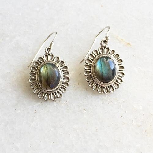 GemsAsian's tweet photo. Excited to share the latest addition to my #etsy shop: Beautiful Labradorite Earring - 925 Sterling Silver Earring- Gems Earring - Birthday Gift Earring - Gemstone Earring - FREE SHIPPING https://t.co/luzRYynHcn https://t.co/OwPfgGoXEP