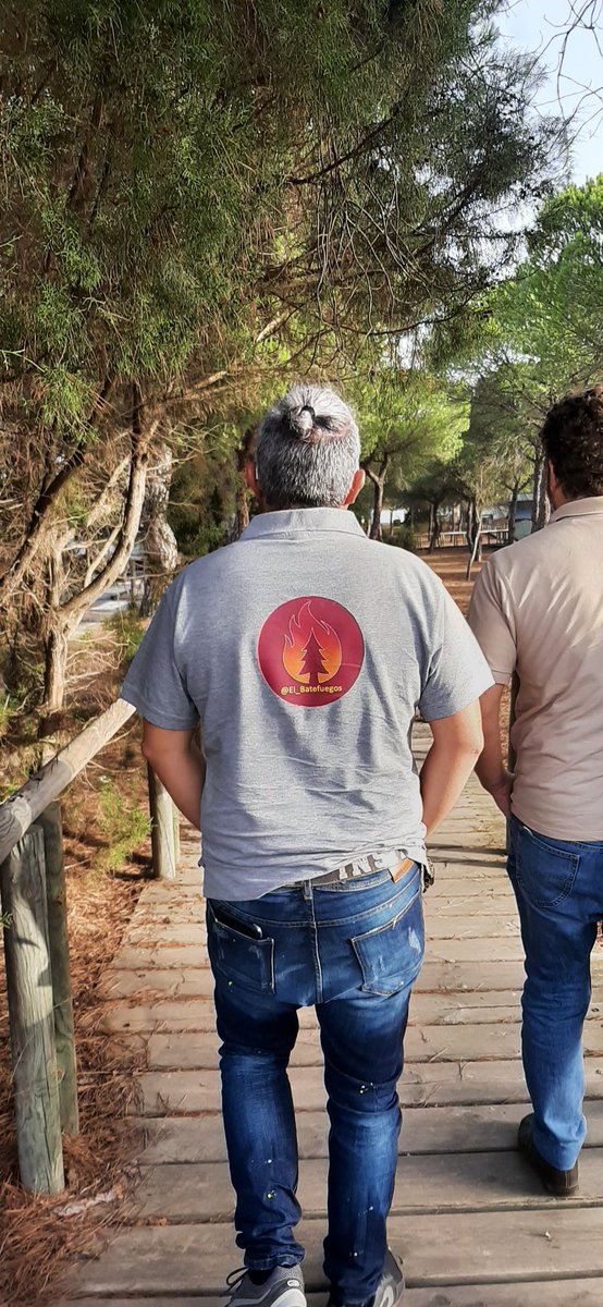 El_Batefuegos's tweet photo. #Emergencias
#IIFF
#SECOMIIFF
Pues ya estamos sobre el terreno.
@OsboDigital
@CILIFO_UE
@Plan_INFOCA
@E112Andalucia
@AAMM_And
@OsboDigital @GaloisioA @Fogatillas @AntMaldoMor @Fundacion_ONCE https://t.co/B17cfFcvvM