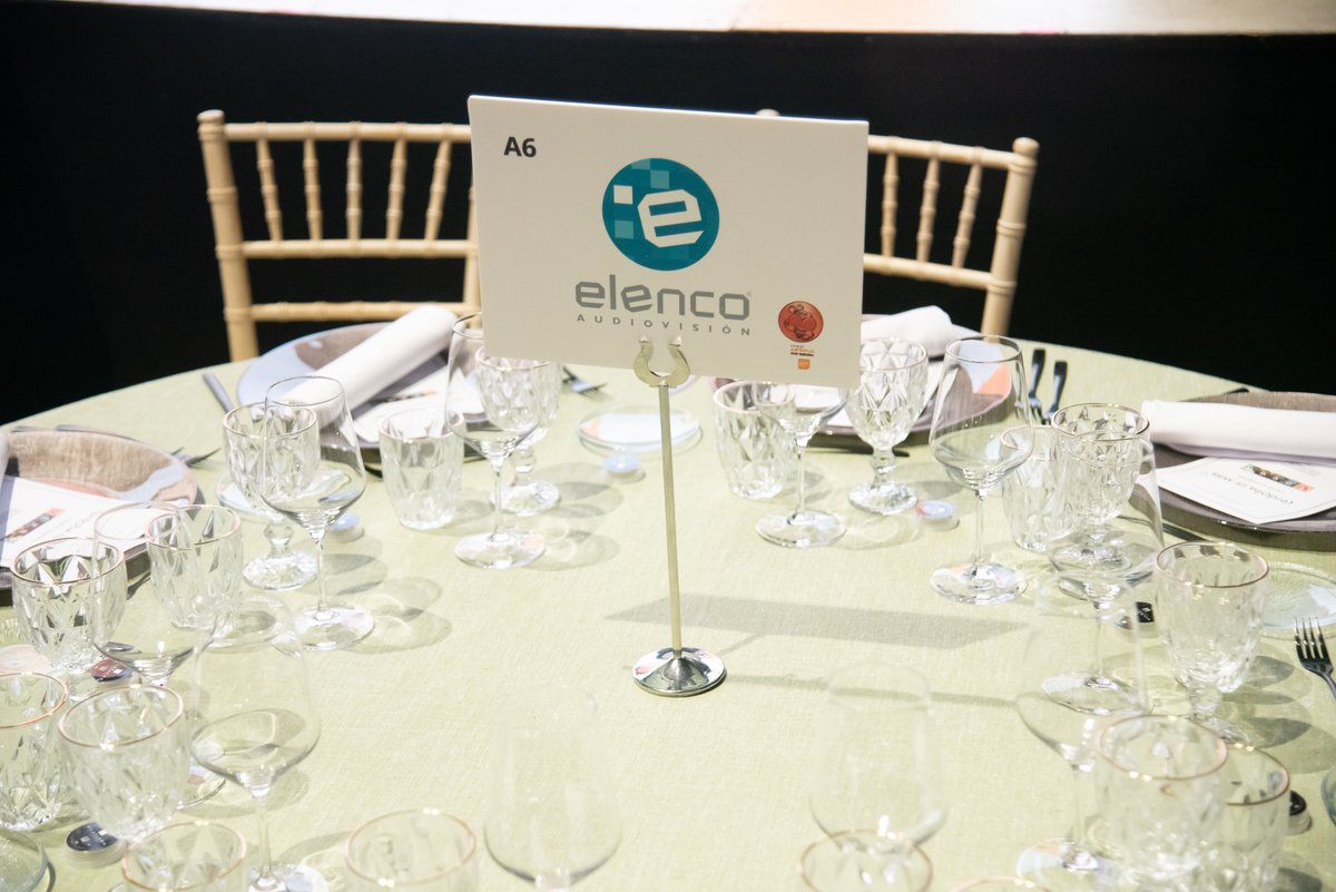 ElencoAv's tweet photo. Hace unos días tuvimos el placer de acudir y dar soporte audiovisual en la 17ª edición de la gala de los #premioseventoplus organizada por @grupoeventoplus. Enhorabuena a los premiados y gracias por hacernos partícipes. #elencoaudiovision #eventoplus #premios #gala #eventosmadrid https://t.co/3bZiJeC9Mp