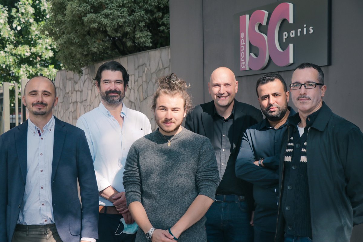 groupe_iscparis's tweet photo. L'ISC Paris souhaite une très belle #JournéeMondialeDesEnseignants au corps professoral de l'ISC Paris et un grand MERCI pour leur travail au quotidien en faveur des étudiants. 👏👩‍🏫👨‍🏫

👉https://t.co/41oEZp5Uvi https://t.co/08OGPeZo9e