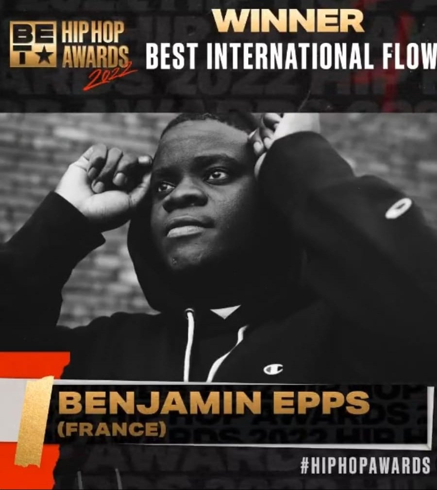 #Fierté 🇬🇦
La victoire de <a href="/BenjaminEpps3/">Benjamin Epps</a> confirmée par le rappeur lui-même et les BET <a href="/HipHopAwards/">#HipHopAwards</a> 💯 Les sceptiques sont désormais convaincus 👍🏾