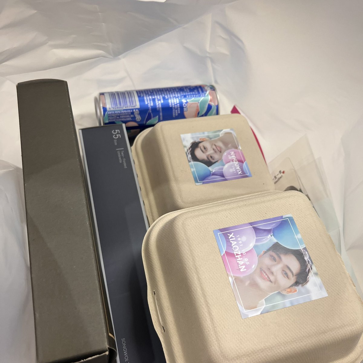 wangxiaojayjay's tweet photo. 3. 네버랜드 서른지나첫돌

가자마자 쟌이 천국이 펼쳐진 카페...운좋게 케이크랑 생일축하시간도 가졌다 ㅎㅎ 

첫번째 사진을 찍기까지 많은 과정을 타래로 남깁니다ㅋㅋㅋ

#서른지나첫돌 #샤오잔생카 #Xiaozhan  #肖战 #샤오잔 https://t.co/XSOEXTK2OJ