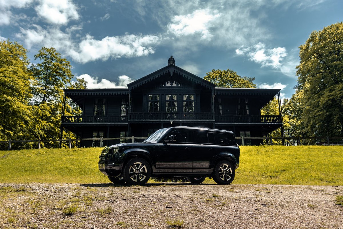 NielsvanRoij's tweet photo. Heritage Customs Valiance
For these lovely clients we just designed a second Defender. Their first car is a gem too and worth sharing!
———————
#defender #newdefender #landroverdefender110 #kaeve #LandRoverWheels #kaeveuden #defender110 #defender90 #KlaasenTerlouw #newdefenders https://t.co/09g35U4vBy