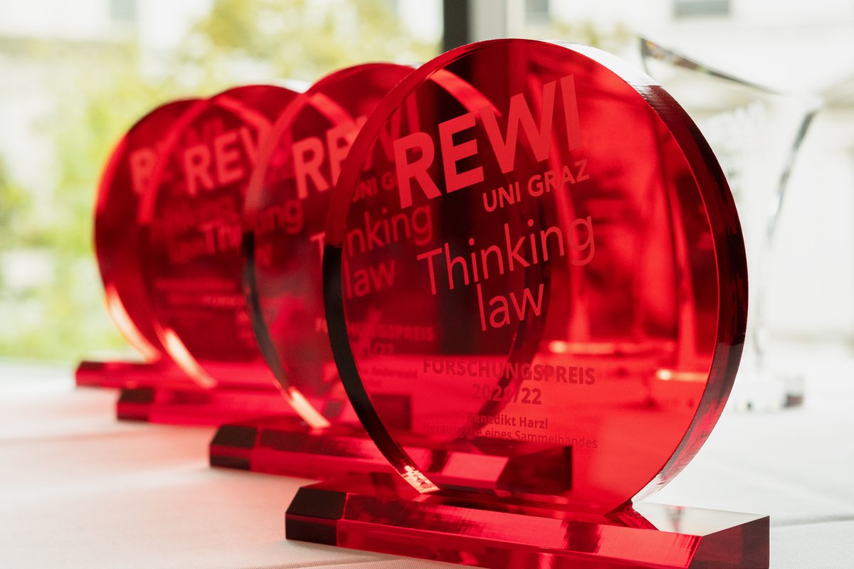 rewiunigraz's tweet photo. Das war unser REWI Dinner für Freundinnen und Freunde der #REWIUniGraz! 🤩
Danke an alle, die diesen schönen Abend mit uns verbracht haben. 🔴

Our REWI Dinner for friends of the #REWIUniGraz!
Thank you all for making this a wonderful evening. 🔴

#universityofgraz #thinkinglaw https://t.co/P4nKi2tlw2
