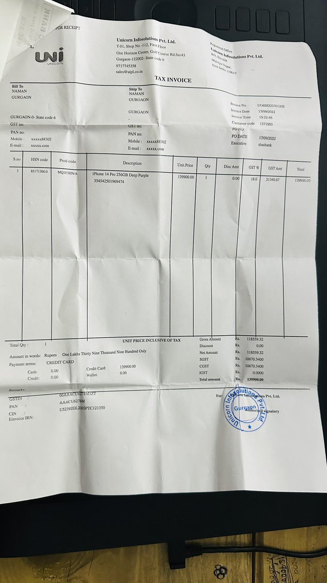 vaish_naman's tweet photo. #iPhone14Pro #defectiveiphone14pro 
1- camera not functioning properly (video attached)
2- automatically rebooting 
3- phone just got dead on 03 of oct in midnight .
#needHelp 
#fooledbystore 
#wantReplacement https://t.co/J57m3xc1qu