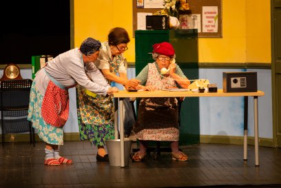 StirlingAWS's tweet photo. Wondering what to do this Friday night? Here are 3 events to choose from:
Theatre Broad - 'Terminate This' - 7 pm at @Tolbooth 

Dirty Dusting - 7:30 pm at @Macrobert  

Big Band Buble - 7 pm at @StirAlbertHalls 

@StirUni @WhatOnStirling #Stirling #StirlingEvents https://t.co/YJhUpFbGs6
