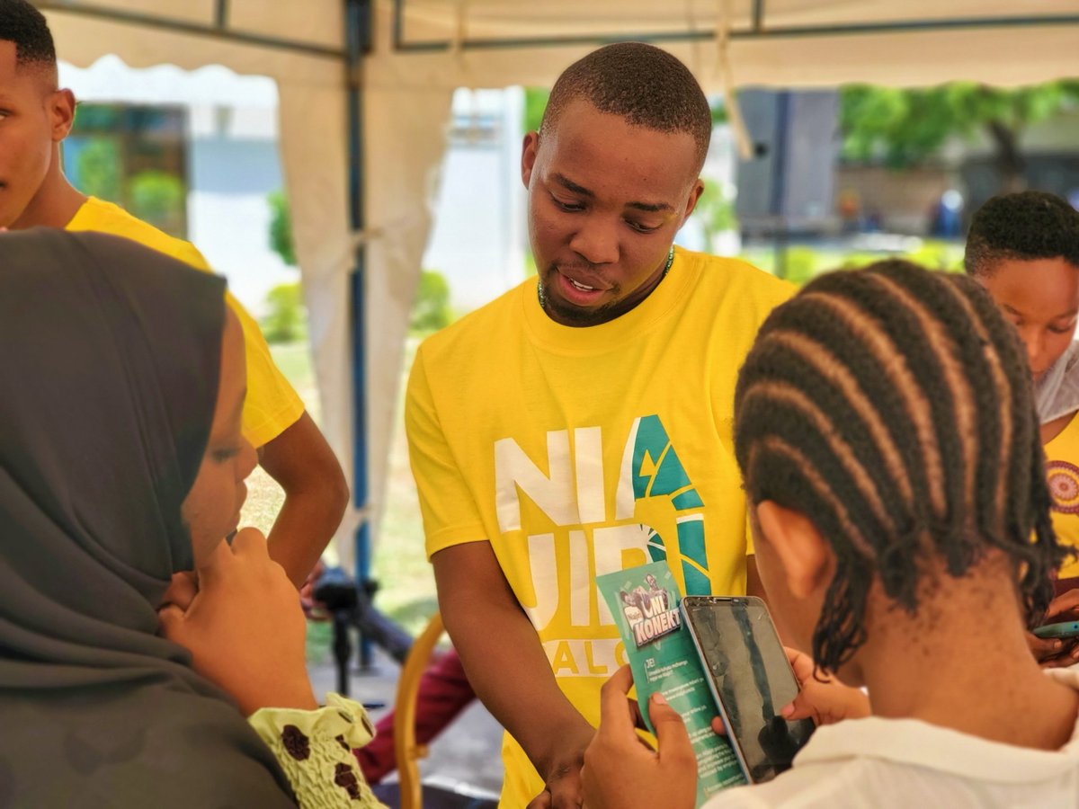 SegalFoundation's tweet photo. 🥁 A warm welcome to our new partner: 📣 @niajiriplatform ✨

Niajiri Platform is a workforce development #tech platform that unlocks income opportunities for #youth through #upskilling, while connecting them to employers for job opportunities. 🙌

#WelcomeWednesday #SFFrockstars https://t.co/kf4JYMe73l