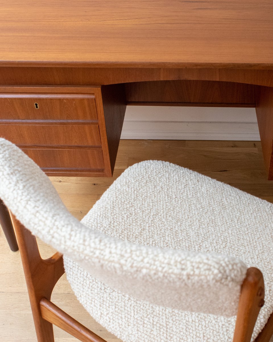 HouseofTwenty's tweet photo. At House of Twenty we have an expert team on hand to restore and reupholster the pieces that come through the workshop, to lovingly give new life to beautiful mid-century items. 

To find out more, or get in touch with the team, drop us a message or visit: https://t.co/8zOr7p9cvN https://t.co/ICbYSYbpBq