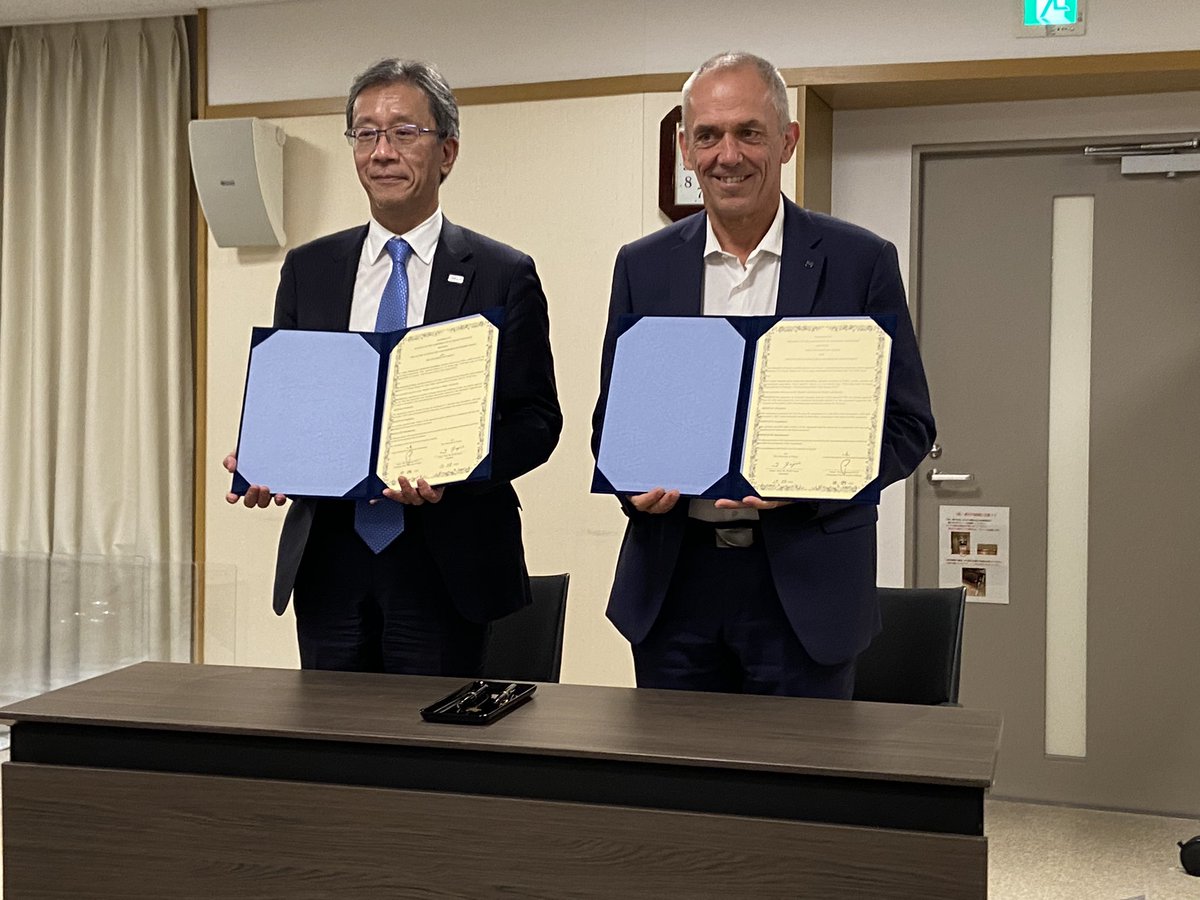 Lancement hier dans les locaux de <a href="/UTokyo_News_en/">UTokyo | 東京大学</a> de l’International Research Center par les présidents Teruo Fujii et <a href="/antoine_petit_/">Antoine Petit</a> <a href="/CNRS/">CNRS 🌍</a> <a href="/CNRSinJapan/">CNRS in North-East Asia</a>. Prêts pour des collaborations renforcées entre nos établissements.
