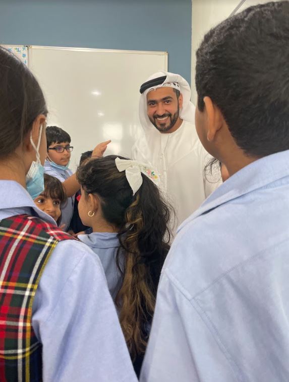 AIS_Grade3's tweet photo. The Grade 3s were visited by one of our parent's brothers, Mr. Saeed who works for the government to control air pollution produced by factories across the UAE. The Grade 3's were engaged and asked some brilliant questions. #AISGrade3 #AISPrimarySch https://t.co/ydENueoxvd