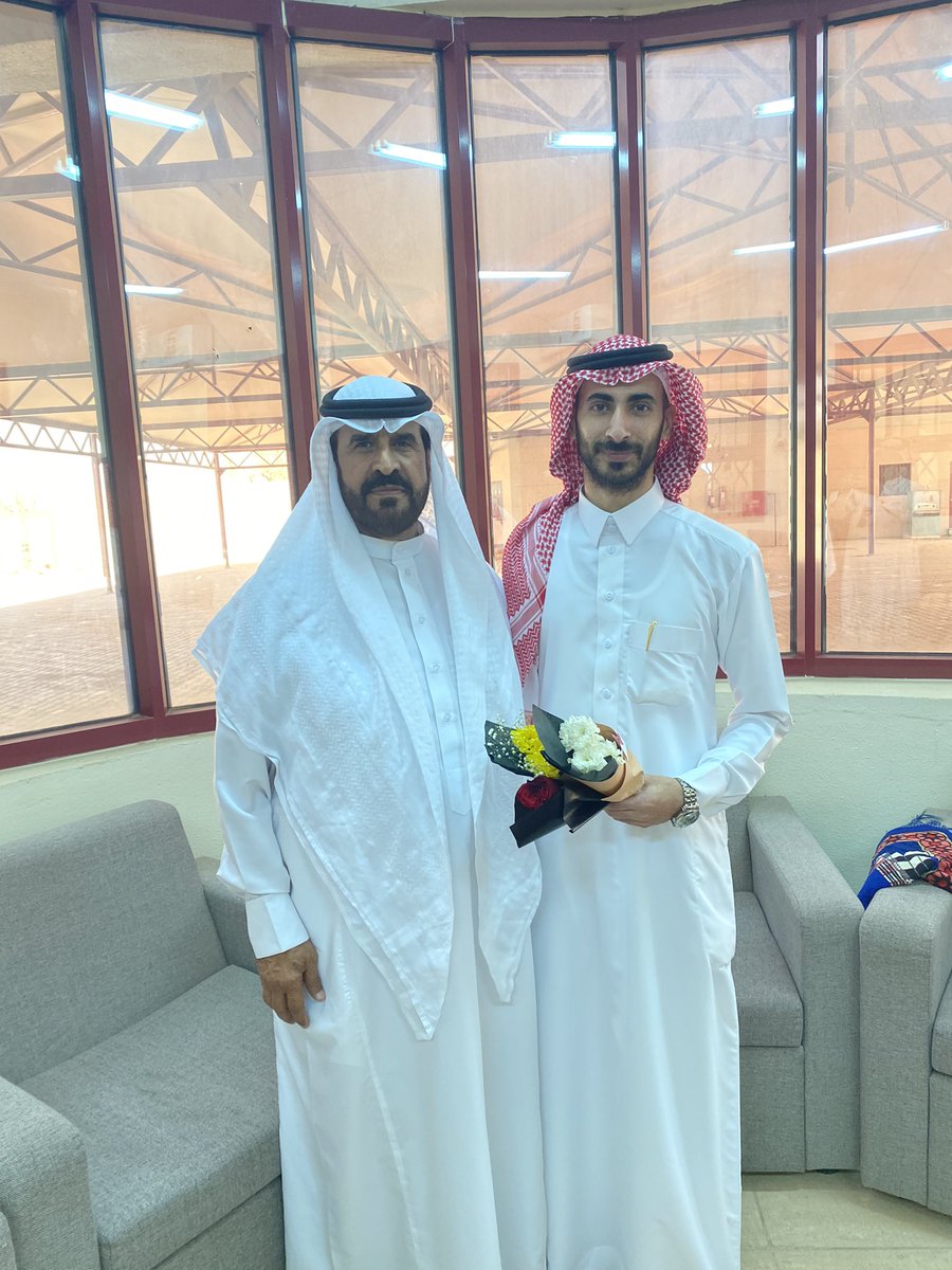 إليك ياصاحب #الرسالة_الهادفه ، 
ياصاحب العمل الجاد
يامن غرست بنا كل المبادي والقيم الساميه والتي ستبقى مزروعه فينا ماحيينا. 
معلمي الفاضل حفظك الله. 
#يوم_المعلم_العالمي