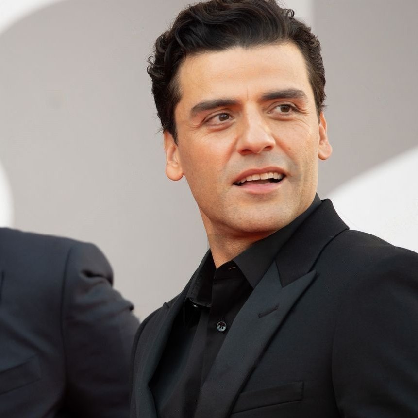 ; #royalthau

ชี้แจงเรื่องการเปลี่ยนเมจในบทบาท ‘เจ้าชายไรอัน’ นะครับ ผมขอจับจองเป็นคุณ oscar เนื่องด้วยเหตุผลหลาย ๆ อย่าง และเพื่อความสบายใจต่อผู้ร่วมเล่นและตัวผมด้วย จึงนำมาสู่การตัดสินใจในครั้งนี้ครับ แล้วพบกันวันลงทะเบียนครับทุกคน