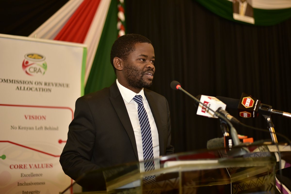 WorldBankKenya's tweet photo. How can we better finance devolution?
1. Own source revenue
2. Private sectors (PPP) by improving quantity and quality of services we offer.
- Senior Social Dev. Specialist @WorldBankKenya @murathakinuthia #OSRPotential #Devolution https://t.co/oOZfsBpG0M