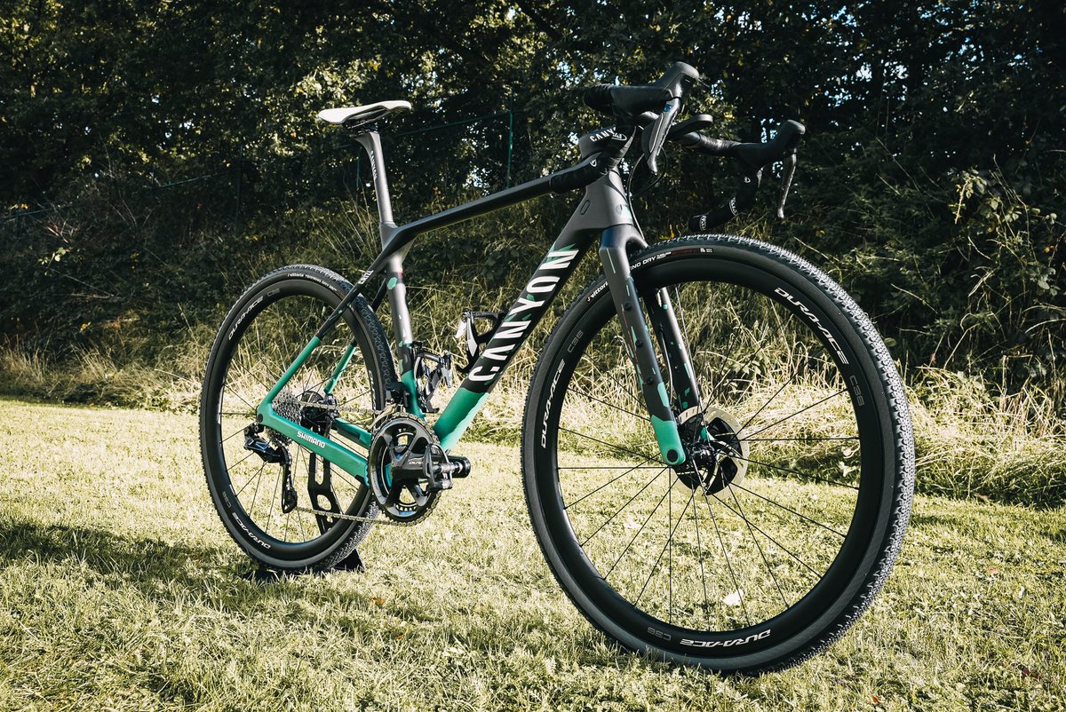 For the first UCI Gravel World Championships you need a special bike! Check this beauty from @canyon_bikes 🤩 #CanyonGrizl #AlpecinDeceuninck #Veneto2022 #MyCanyon #gravelbike #gravel