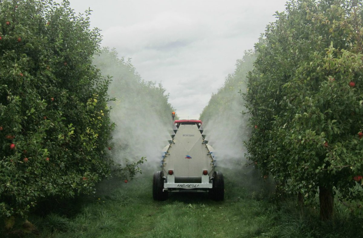 The Andreoli ECO VAC is perfect trailed sprayer for expert use on all types of orchards.

Contact your local area sales manager for more information 👉agwood.co.uk 

#sprayers #orchard #fruitgrower #farminguk #italian #agriculture #fruit