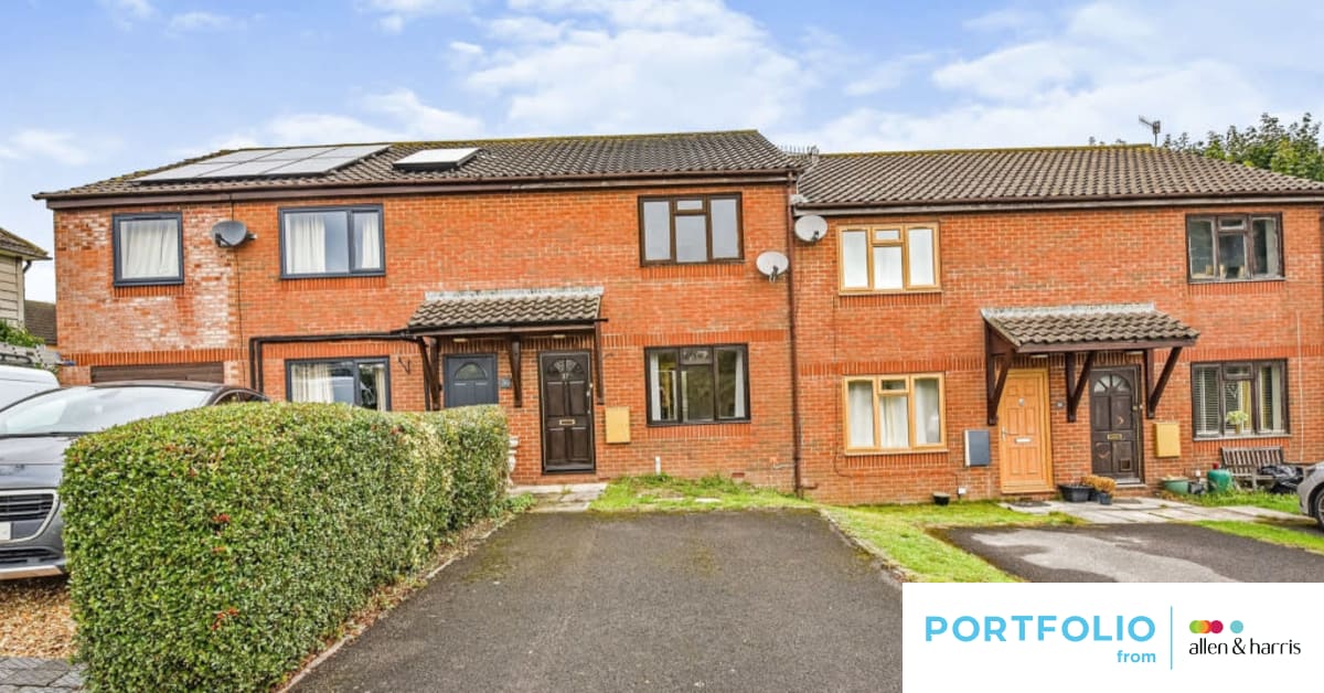 Allen & Harris on Twitter "Sandfield, West Lavington, Devizes