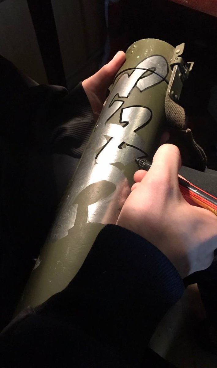 Jake_Hanrahan's tweet photo. Graf writers active on the Ukraine frontlines https://t.co/i2TSs2q3mQ