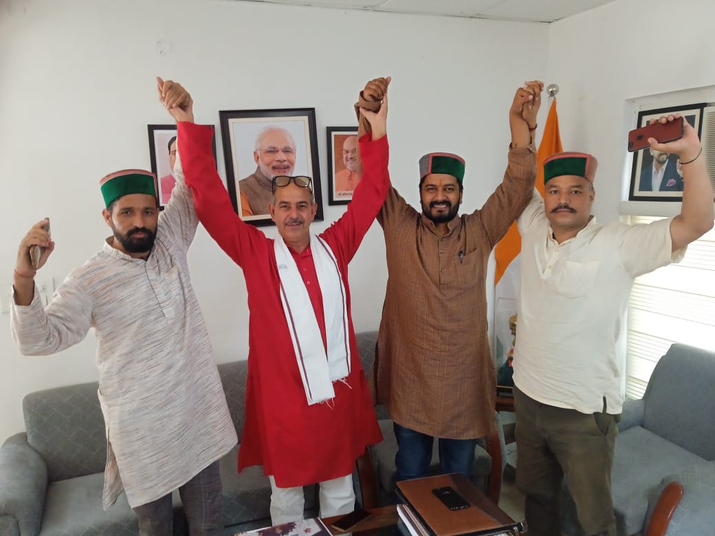 PtSanket's tweet photo. हिमाचल को AIIMS का उपहार देने के लिए
धन्यवाद @narendramodi जी
समस्त हिमाचल वासियों को बधाई!
#DoubleEngine4Himachal
#ModiHaiToMumkinHai https://t.co/dEBMMrhjpT